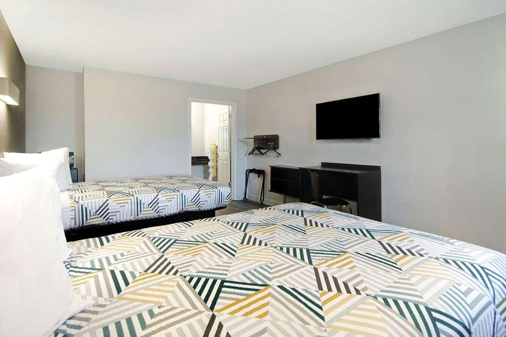 Motel 6 Fort Worth - Northside Room photo